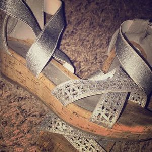 Silver Piper Wedges